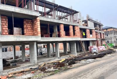 Apartament cu 2 camere decomandat în Titan - 1