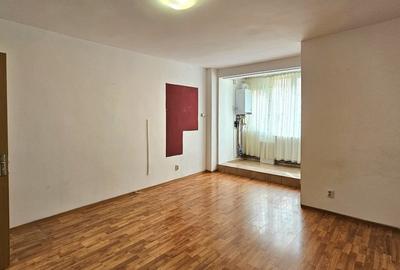 Garsoniera Libera Etaj 1 - 500 M Lacul Noua - 2