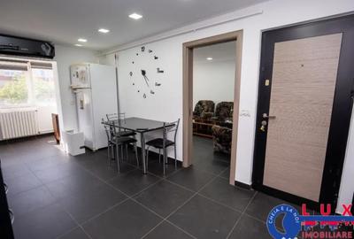 Apartament cu 3 camere decomandat în C5 - 8