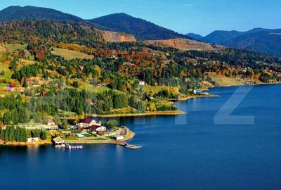 Teren cu vedere la lac, intravilan cu acte in regula - 1