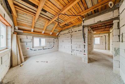 Casă cu 5 camere cu Teren 500 Mp în Horia - 4