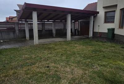 Casă cu 4 camere în Central - 2