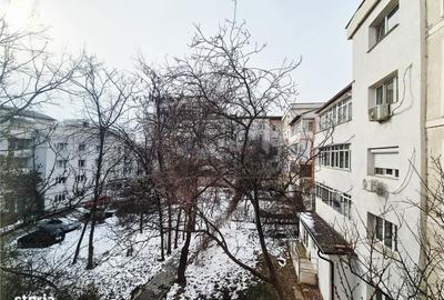 Apartament cu 3 camere decomandat în Nicolina - 4