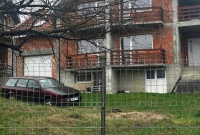 SATU NOU DE JOS, casa D+P+E 300mp , cu teren 21ari! - 33