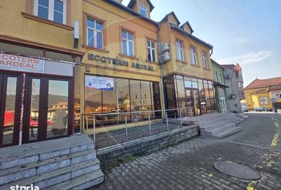 Spațiu comercial, de 120 mp, în Central