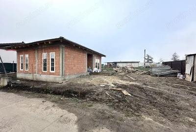 Casă cu 3 camere cu Teren 290 Mp în Sânandrei - 2