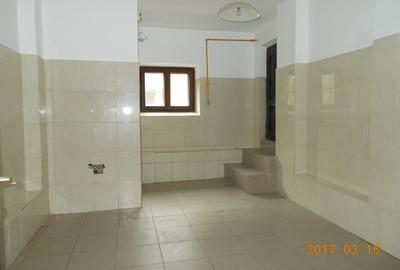 Casă cu 7 camere cu Canalizare în Cișmigiu - 10