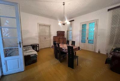 Casă cu 5 camere în Cuvin - 1