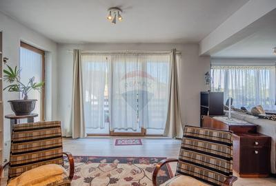 Casă individuală cu 8 camere cu Garaj în Colonia 1 Mai - 8