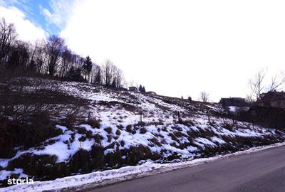 Teren de 1000 mp, în Petros - 7