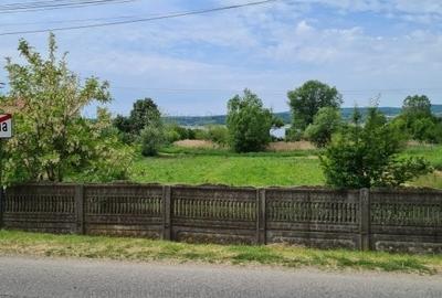 Teren Construcții intravilan de 2100 mp, în Budeasa