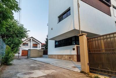 Casă individuală cu 12 camere cu Canalizare în Valea Oltului - 54