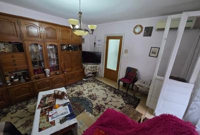 Apartament cu 3 camere semidecomandat în Veteranilor - 18