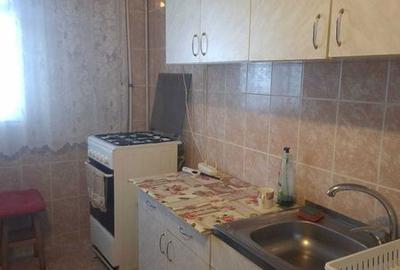 Apartament cu 2 camere decomandat în Titan