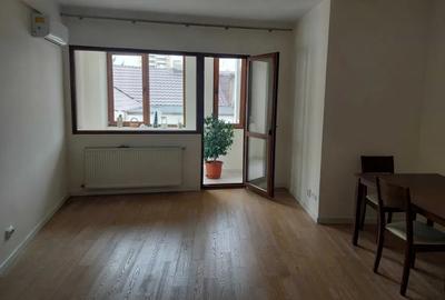 B-dul Dacia,bl.2014, 2 camere,et.2/5, Amenajat centrala,Pretabil pt firme - 1