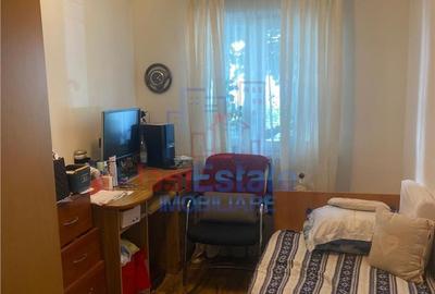 Apartament cu 4 camere decomandat în Nicolina - 2