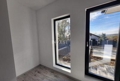 Casă cu 3 camere cu Canalizare în Miroslava - 2