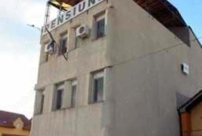 De vanzare sau de inchiriat fosta pensiune calea Aradului - 3