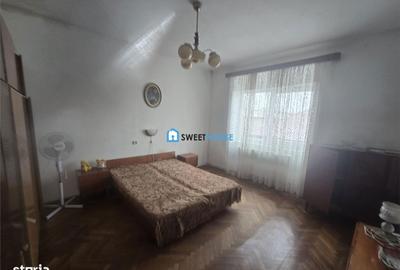 Casă cu 4 camere cu Canalizare în Central - 10