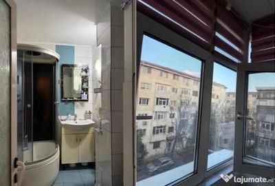Apartament cu 2 camere decomandat în Poarta 6 - 4