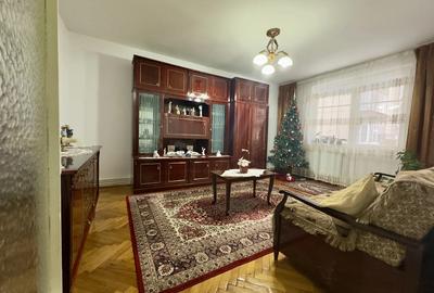 3 camere cu garaj sub bloc ?i boxa. Etajul 2. Proprietar! - 3