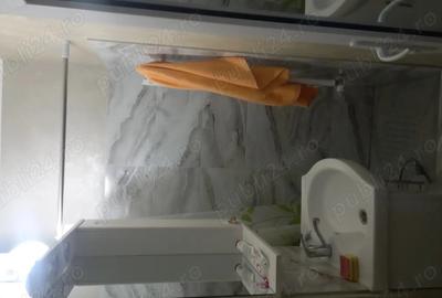 Apartament decomandat la parter cu trei camere. - 5