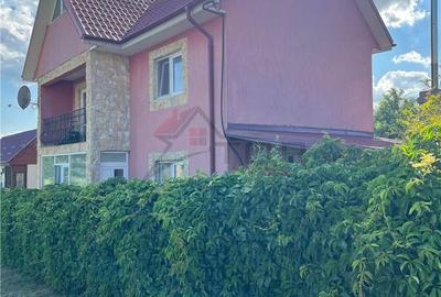 Casă cu 4 camere în Banu - 1