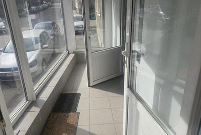 Spațiu comercial, de 74 mp, în Central - 11