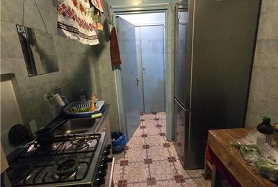 Apartament cu 3 camere semidecomandat în Drumul Taberei - 7