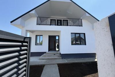 Casă cu 4 camere în Valu lui Traian