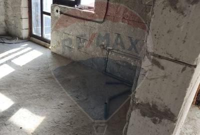 Casă cu 5 camere cu Teren 200 Mp în Poiana Țapului - 21