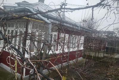 Casă cu Teren 1164 Mp în Central - 1