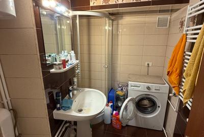 Apartament cu 5 camere decomandat în Calea Călărașilor - 8