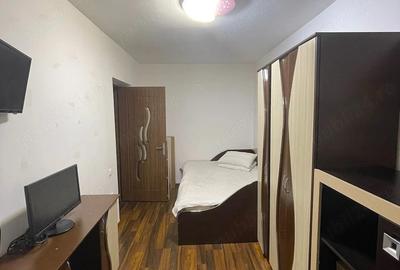 Apartament cu 3 camere semidecomandat în Central - 2
