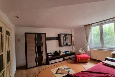 PRET REDUS! Casa D+P+M situata in Targu Jiu, str. Iezureni PRET REDUS! Casa D+P+M situata in Targu Jiu, str. Iezureni - 2