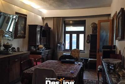 Casă cu 5 camere în Panduri - 1