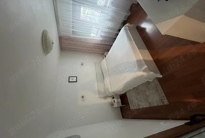 Apartament cu 3 camere decomandat în Școlilor