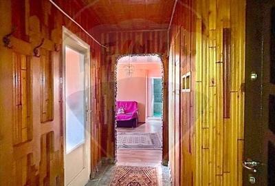 Apartament cu 3 camere semidecomandat, mobilat în Central - 10