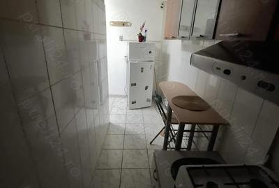 Inchiriez apt.2cam .bloc de 4 etaje ,etaj intermediar - 2