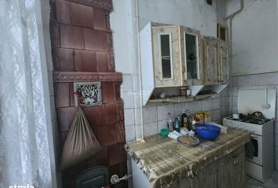 Casă cu 7 camere cu Canalizare în Gară - 3