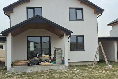 Casă cu 3 camere cu Teren 444 Mp în Central - 10