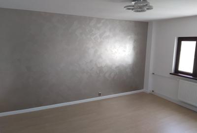 Apartament cu 3 camere decomandat în Colentina