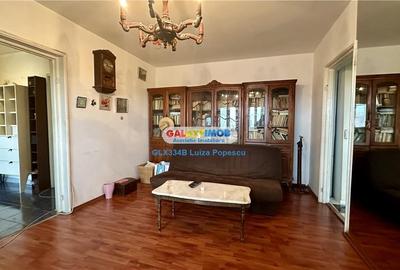 Apartament cu 4 camere semidecomandat, mobilat în Tei