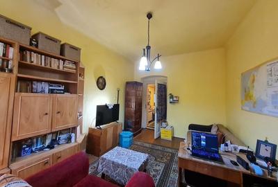 Apartament 2 camere,curte comuna/4 proprietari - 2