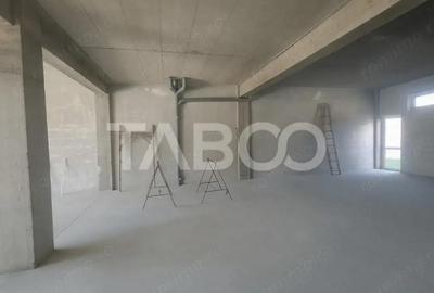 Spațiu comercial, de 116 mp, în Central - 4