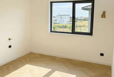 Casă cu 4 camere cu Teren 350 Mp în Rediu - 9