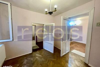 Casă cu 2 camere semidecomandat cu Canalizare în Romană - 12