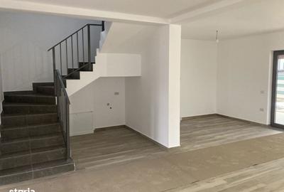 Casă cu 4 camere cu Teren 250 Mp în Tărlungeni