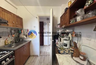 Apartament de vanzare 3 camere - Darmanesti - 10