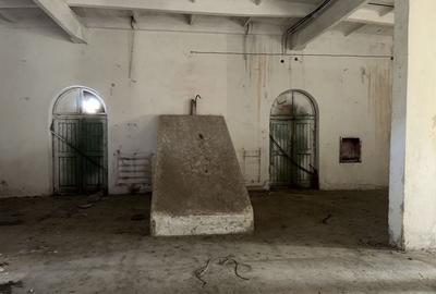 Eforie Sud Depozit Parter + Mezanin cu rampă Auto și CF - 10